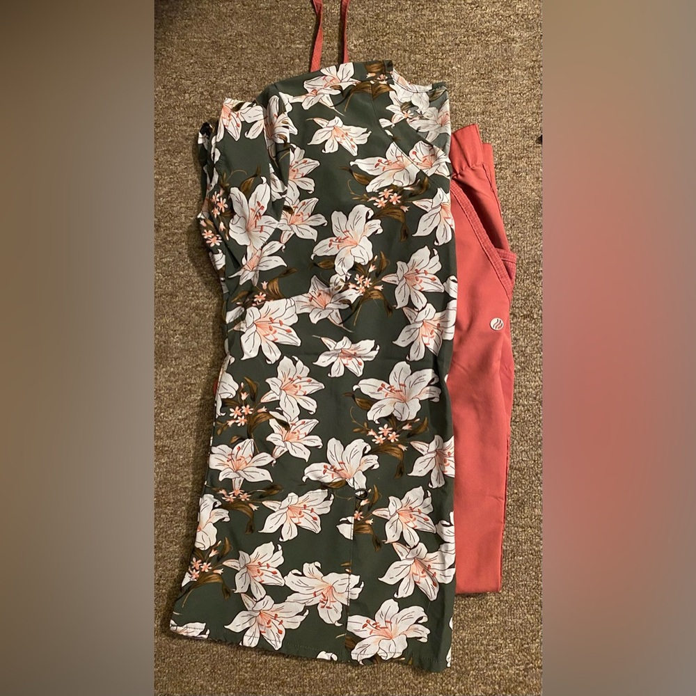 Women's scrubs